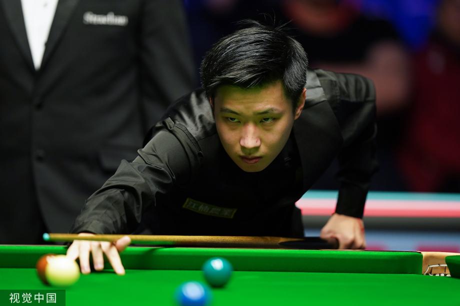 背靠背夺冠 背靠背夺冠